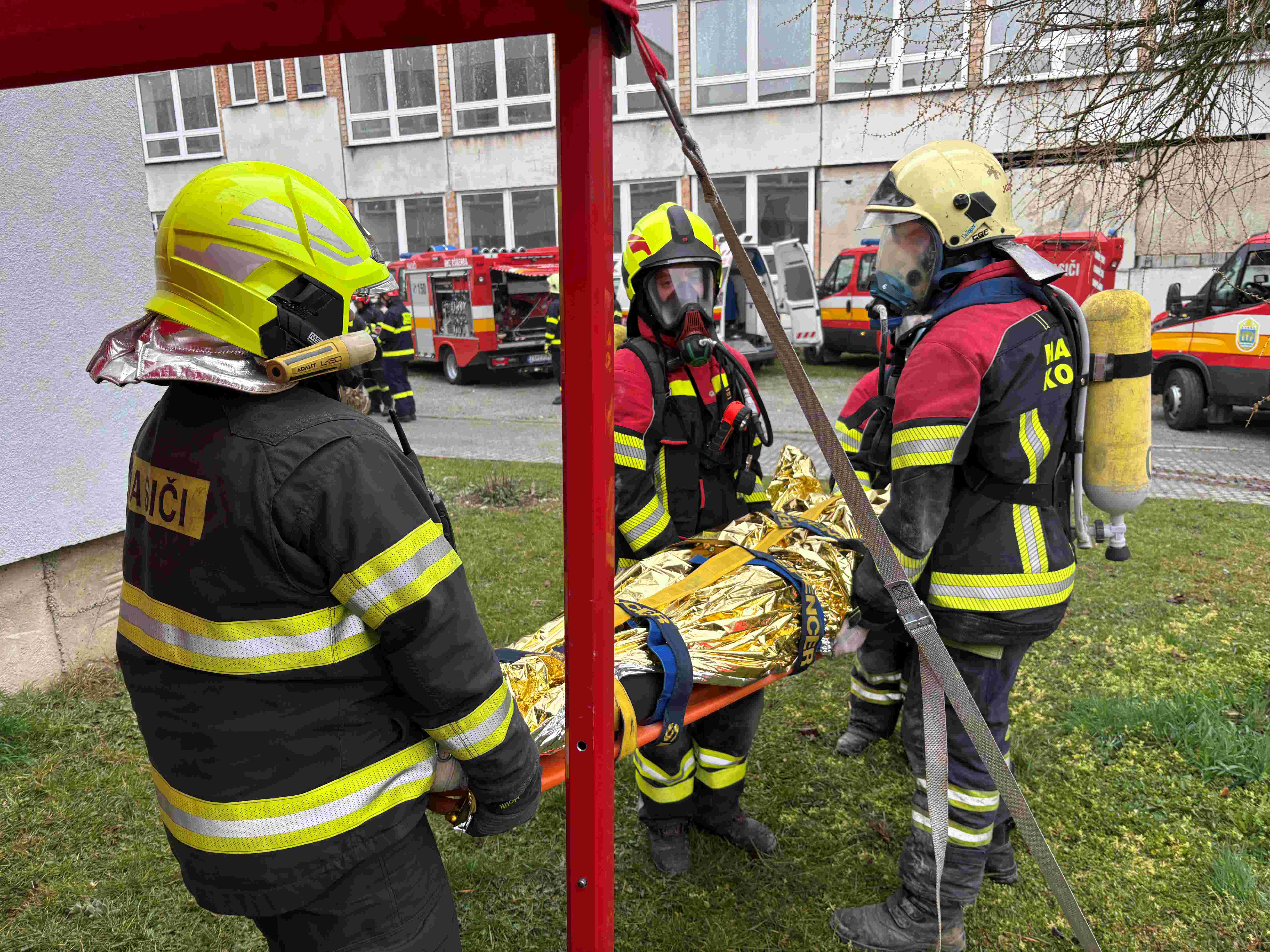 Cvičenie na požiar gymnázia v Kysuckom Novom Meste